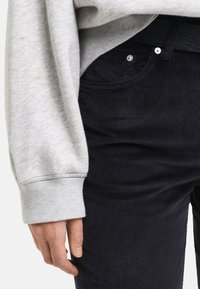 GANT FLARE STRETCH  - Tygbyxor - black