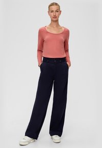 s.Oliver MIT BUNDFALTEN - Broek - navy