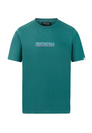 Turkoois T-shirt met korte mouwen, gemaakt van zachte stof. Heeft een duidelijk zichtbare tekst "PROTEST&CO" in een contrasterende kleur. Ronde halslijn.