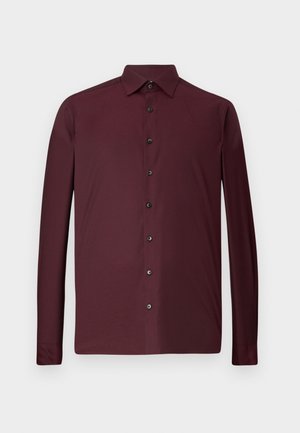 Bordo garo piedurkņu krekls ar fakturētu audumu, kas iezīmējas ar apkakles izgriezumu un melnu pogām priekšpusē, ar pieguļošu aproču dizainu.