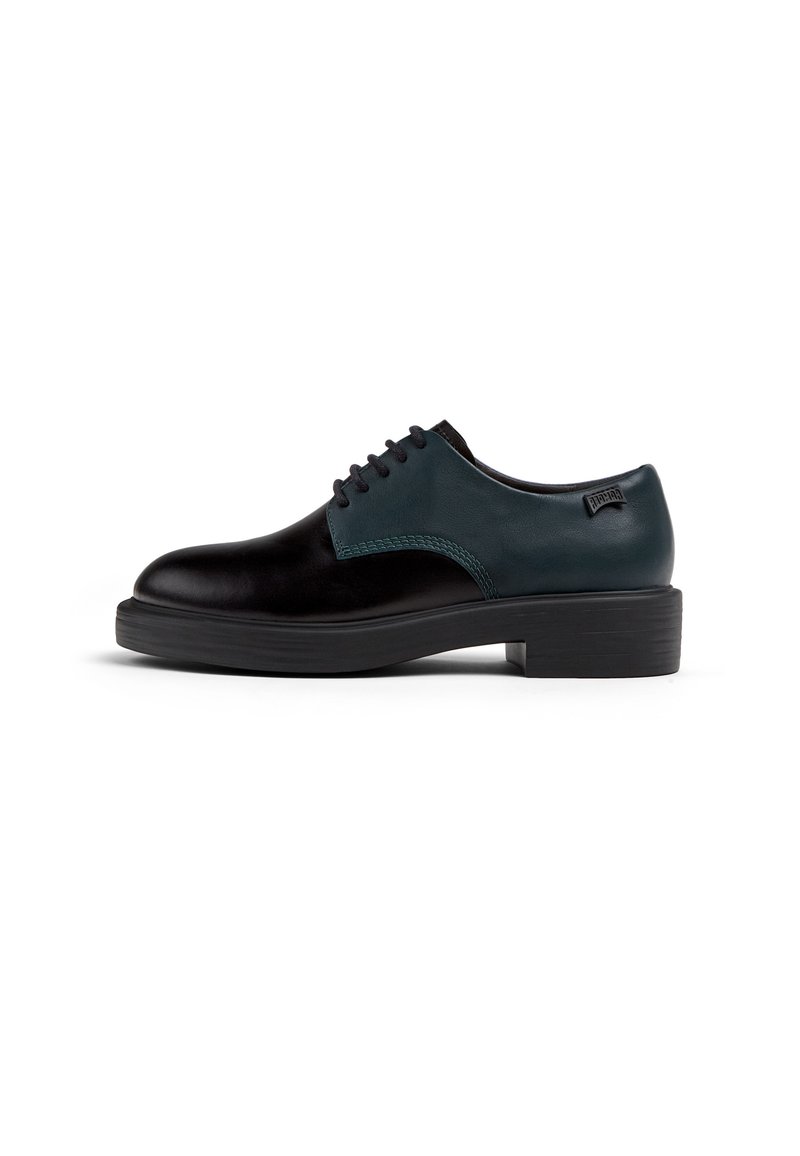 Schwarzer und türkisfarbener Lederschuh mit runder Spitze, Schnürdesign und strukturiertem schwarzen Gummisohle. Hat eine glatte Oberfläche und dekorative Nähte.