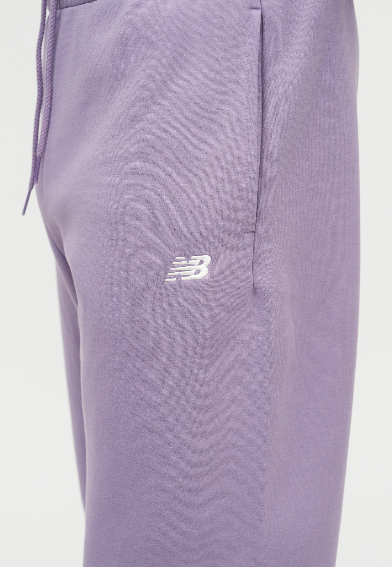 SPORT ESSENTIALS JOGGER