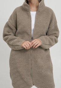 Oxmo Pitkä takki - mottled beige