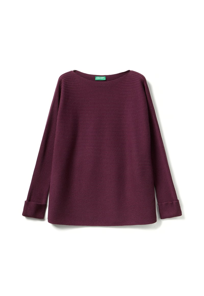 Maglione bordeaux a coste con ampio scollo rotondo, maniche lunghe e polsini ripiegati. Il tessuto testurizzato aggiunge profondità al design.