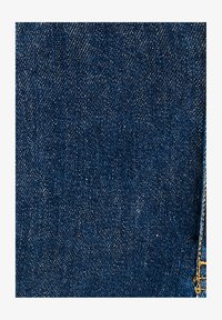 Sélectionné, Navy