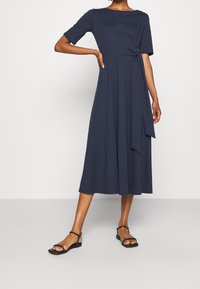 WEEKEND MaxMara Sukienka z dżerseju