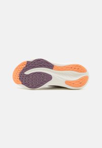 ASICS GEL-NIMBUS 26 - Zapatillas running asfalto - oatmeal/faded orange