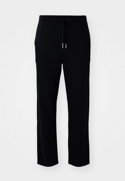 Schwarze Sweatpants aus weichem Stoff, mit einem Kordelzugbund mit Metallenden und geradem Bein. Glatte Textur, keine Muster.