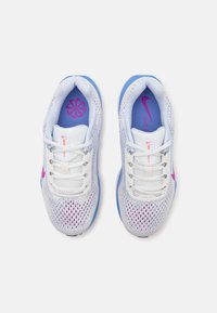 Nike Performance AIR WINFLO 11 - Road running shoes - white, blue, purple