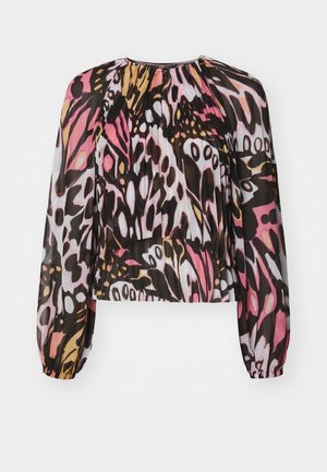 Cropped blouse in sheer fabric featuring a multicolor abstract print with shades of pink, black, and gold. Long, puff sleeves and gathered neckline.
