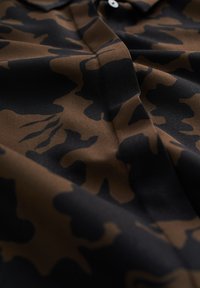 WE Fashion CURVE - Camicia - brown