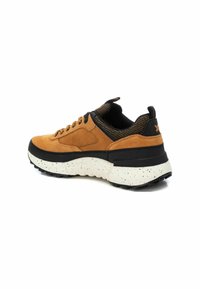 XTI Zapatillas - camel