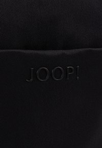 JOOP! Taška s příčným popruhem - black