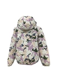 Giacca mimetica imbottita nei colori rosa, verde e crema; presenta un cappuccio e polsini elasticizzati. La vista posteriore mostra un motivo irregolare.