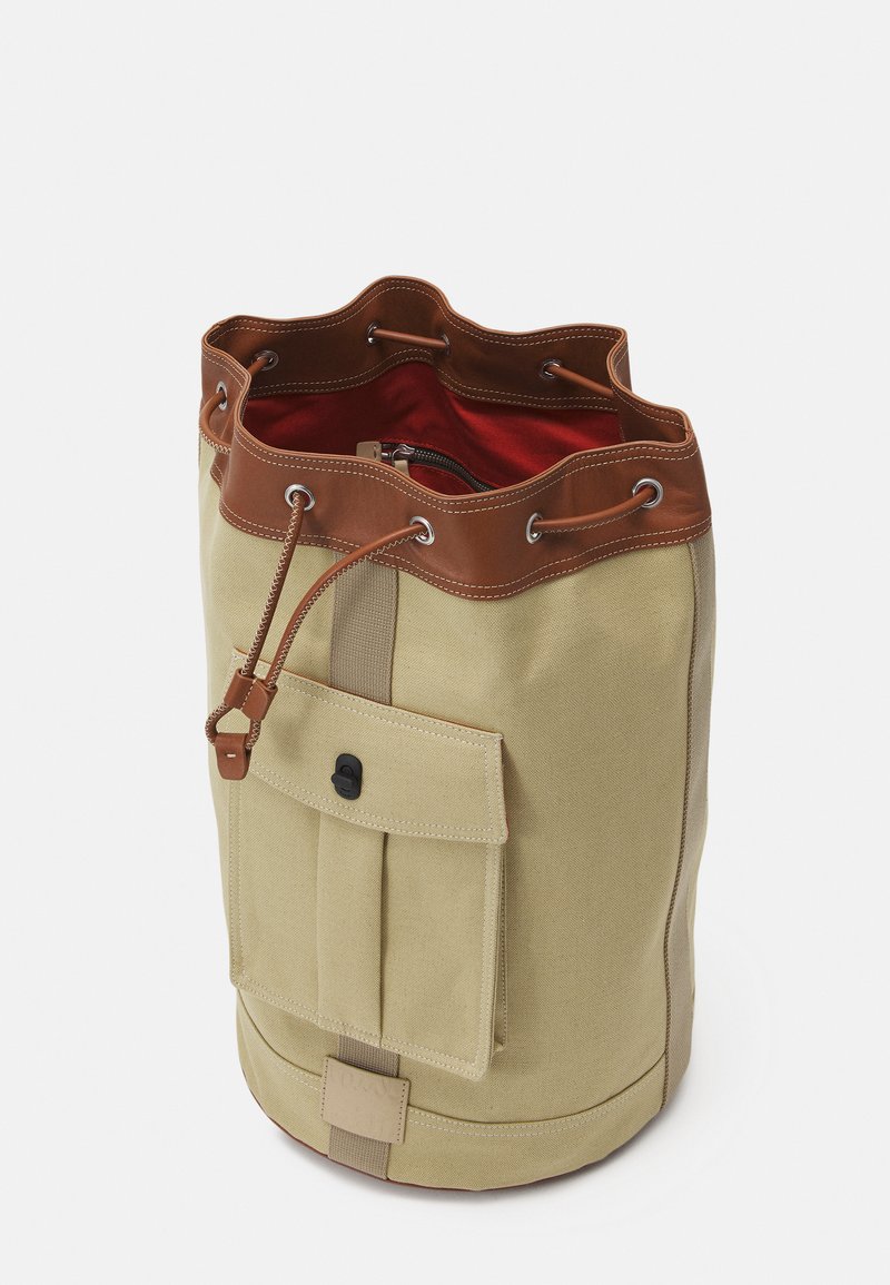 Herren Rucksäcke | Paul Smith HUTILI UNISEX Umhängetasche camel - AW24448 Herren Rucksäcke | Paul Smith HUTILI UNISEX Umhängetasche camel - AW24448