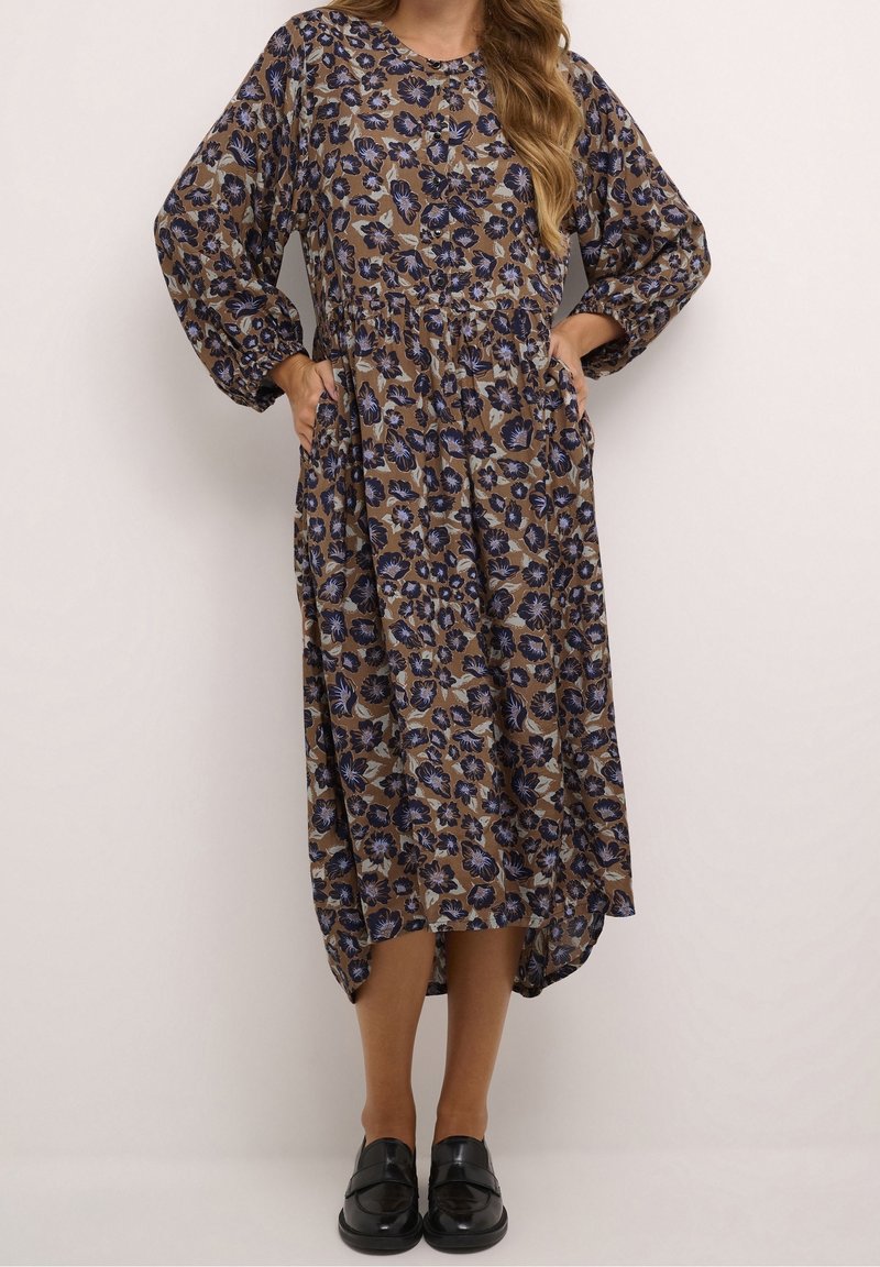 Kaffe Robe de jour - brown