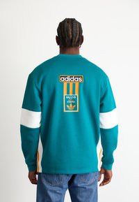 adidas Originals ADIBREAK CREW - Sweatshirt - legacy teal