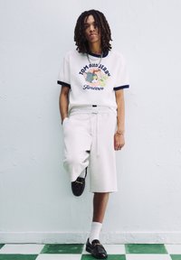 PULL&BEAR TOM & JERRY - Triko s potiskem - white