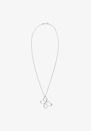 Sølv halskæde med en sommerfuglevedhæng i åben design, fastgjort til en fin kæde. Enkel clasp bagpå.