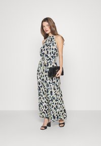 Vero Moda Petite VMJENNY HALTER DRESS - Maksi suknelė - navy blazer/mette