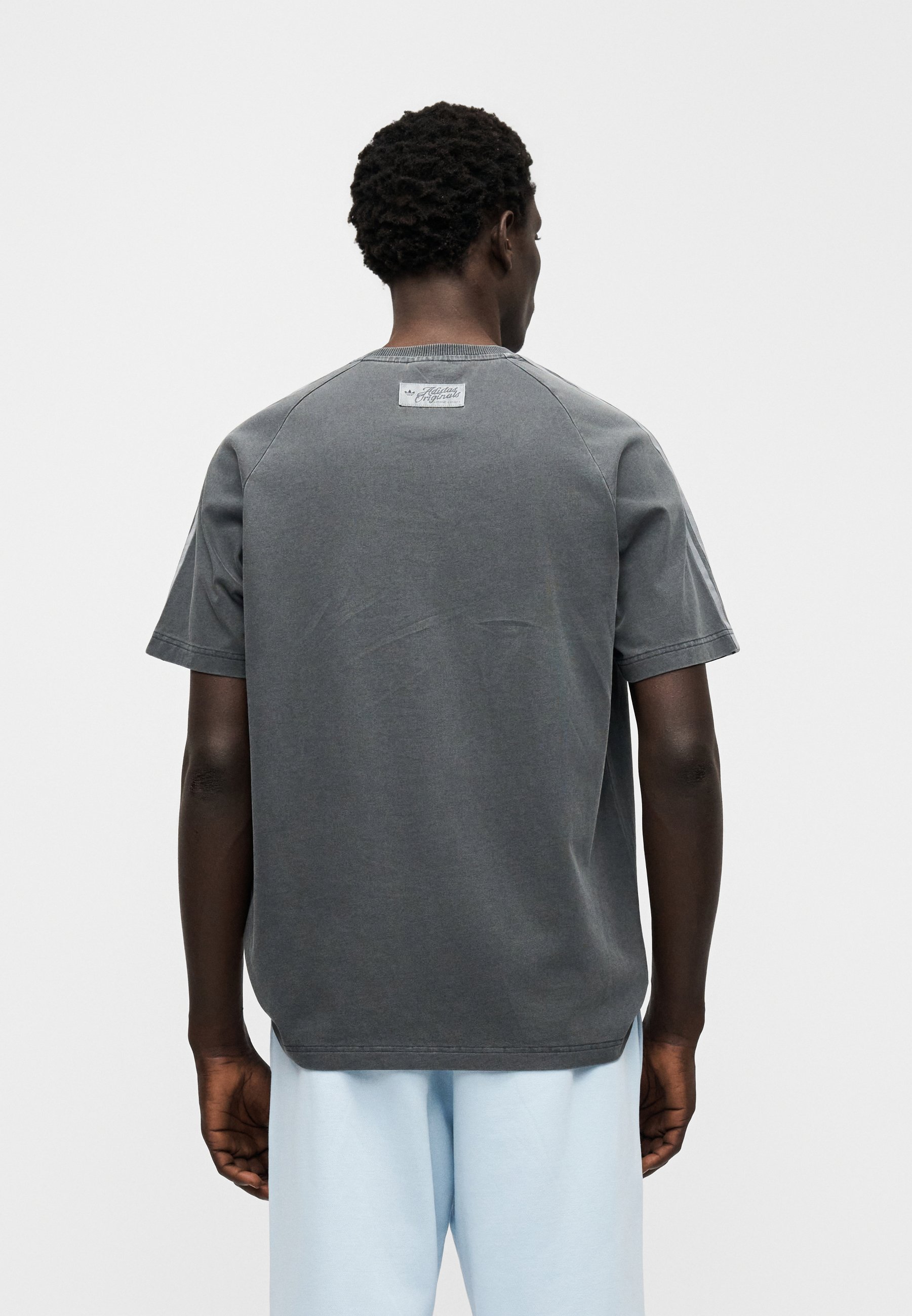 adidas Originals RINGER TEE - Print T-shirt - grey six/grey