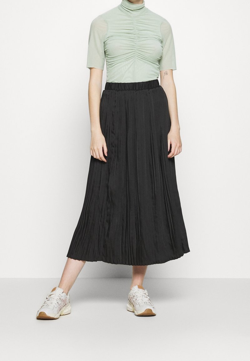 VILA Plooirok black/zwart (Pre-owned)