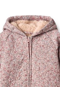 Quilted zip-up jacket with a pink floral pattern, lined with soft beige fleece, featuring a hood and subtle stitching details.
