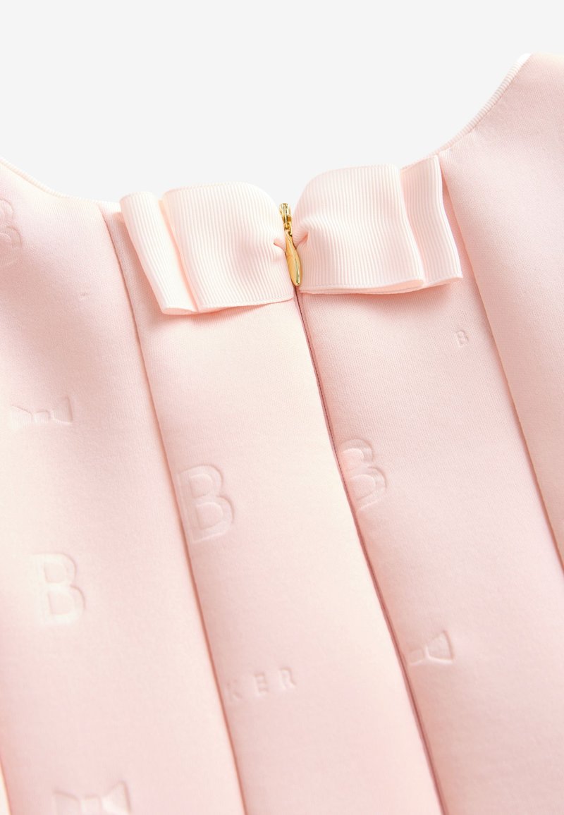 Baker by Ted Baker PLEATED REGULAR FIT Robe de soirée pink