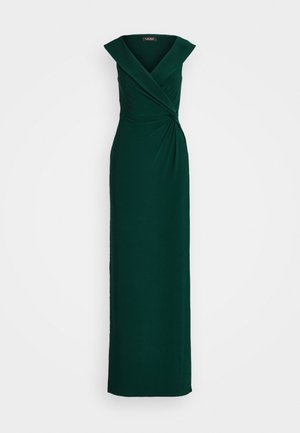 Robe longue sans manches vert foncé avec encolure en V et détail froncé à la taille, conçue pour les occasions formelles.