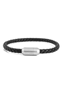 Bracelet en cuir tressé noir avec un fermoir magnétique cylindrique en argent gravé « AKITSUNE » sur fond blanc.