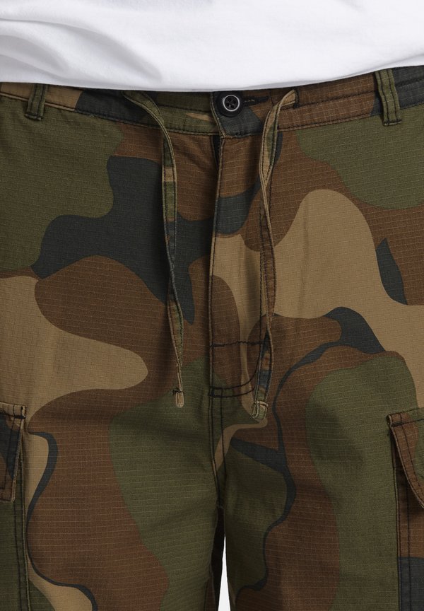 Shorts - xcgk abstract camo4