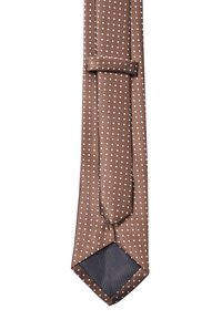 Cravatta in seta marrone con pois bianchi, caratterizzata da una finitura texturizzata e una punta appuntita. Il retro è nero con una leggera rigatura.