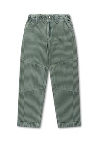 Kinderen groene en grijze verticaal gestreepte broek met elastische tailleband, voor knop, riemlussen, zijzakken en kniestukken.