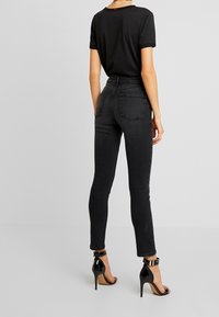 Pieces Vaqueros pitillo - black