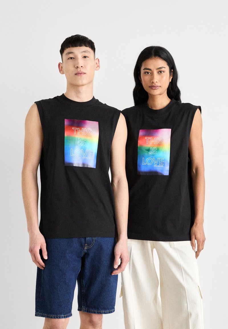 Calvin Klein Jeans BOX GRAPHIC SLEEVELESS UNISEX - Topp - black