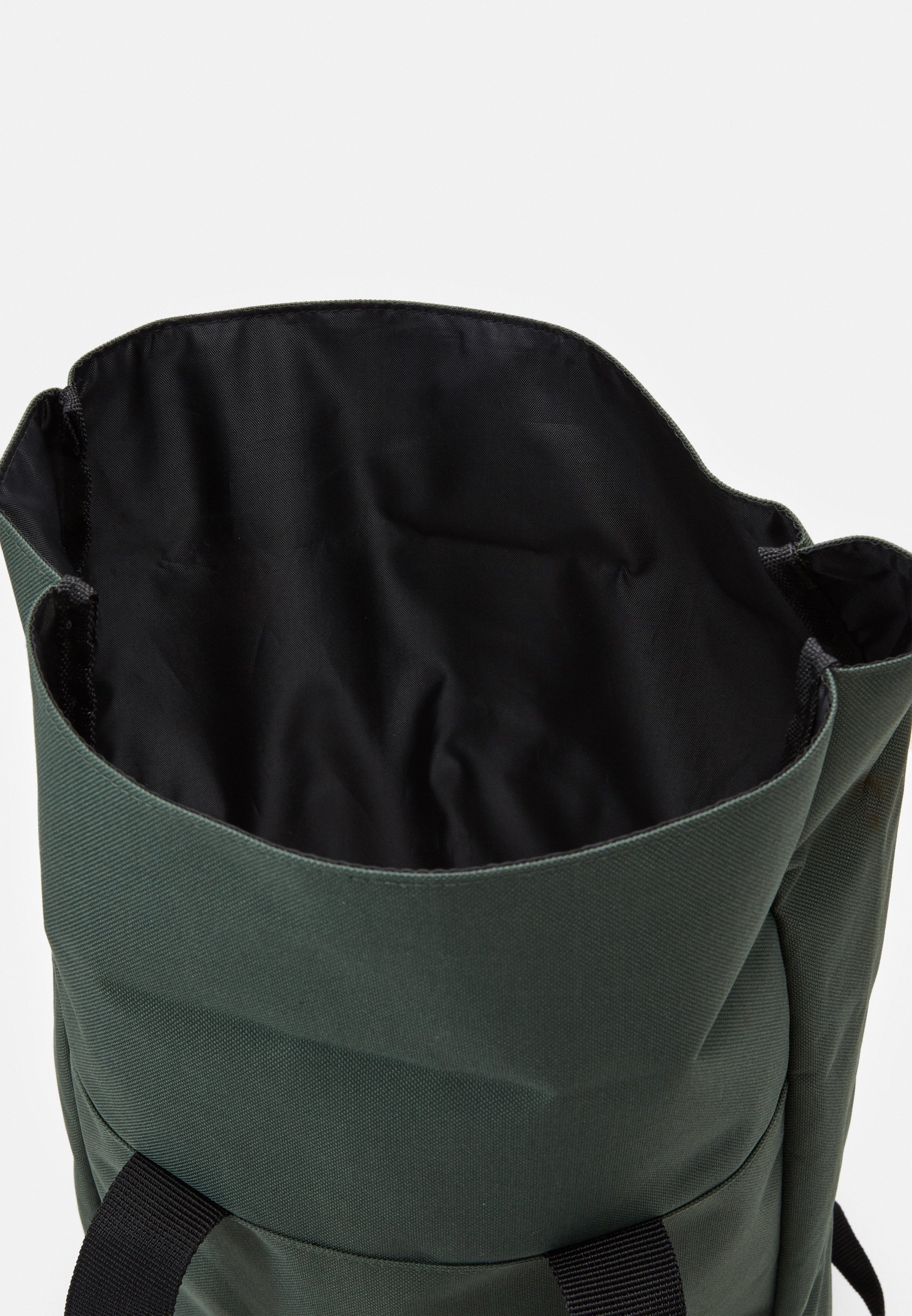 backpack lyle and scott