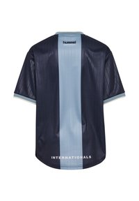 Mörkblå kortärmad jersey med ett vertikalt ljusblått rand, ribbad struktur och "INTERNATIONALS" tryckt längst ner.