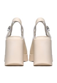 Thumbnail Image 8