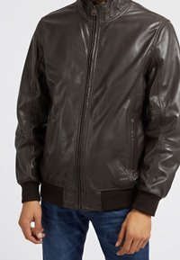 Guess Veste en cuir - brown