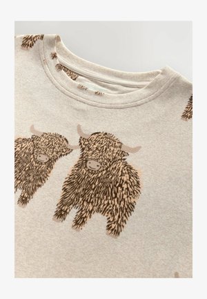 Lichtgrijze katoenen t-shirt met illustraties van bruine, harige Hooglandrunderen. Heeft een ronde halslijn en korte mouwen.