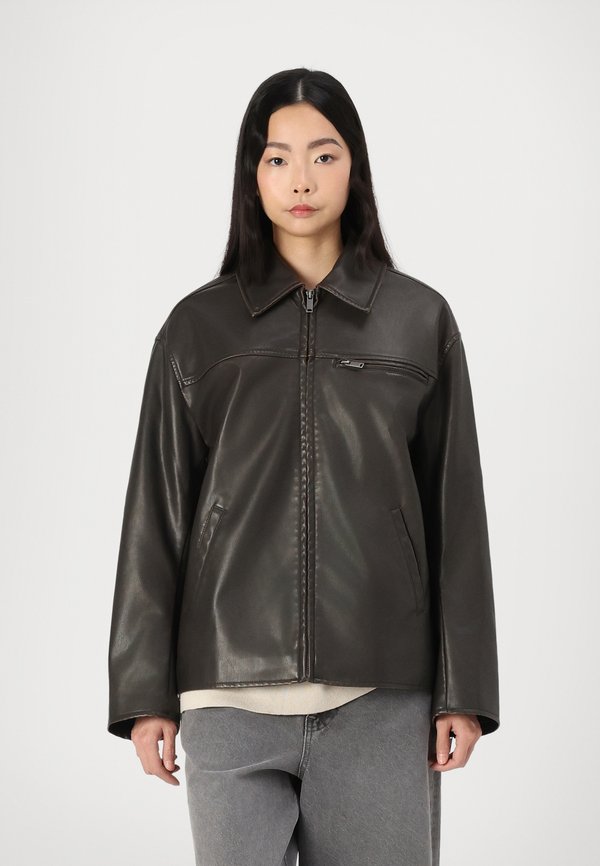 OVERSIZED DISTRESSED JACKET - Faux leather jacket