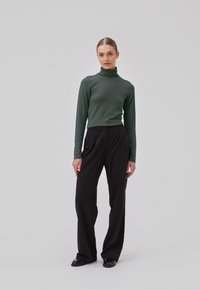 Modström TANNER - Pikkade varrukatega topp - harbor green