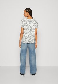 Esprit V NECK - T-shirt con stampa - off white