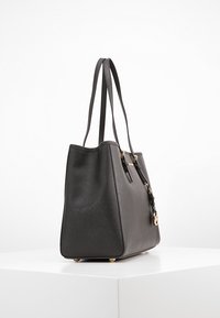 MICHAEL Michael Kors JET SET TRAVEL  - Handtas - black