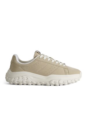 SNEAKER AYRTON IN .LOGO ACCENTS ON UPPER AND ON LOOP LIGHT CHUNKY - Sneakers basse - sand