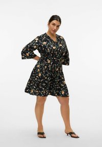 Vero Moda Curve Vardagsklänning - black