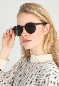 Le Specs SWIZZLE LE THOUGH - Solbriller - matte copper