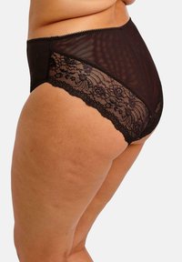 Elomi MORGAN - Slip - dark romance