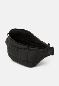 ARKK Copenhagen PADDED BUMBAG - Bolsa de cintura - black