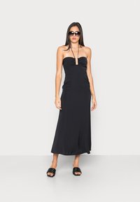 Abercrombie & Fitch HALTER DRESS  - Vestido de dia - black solid